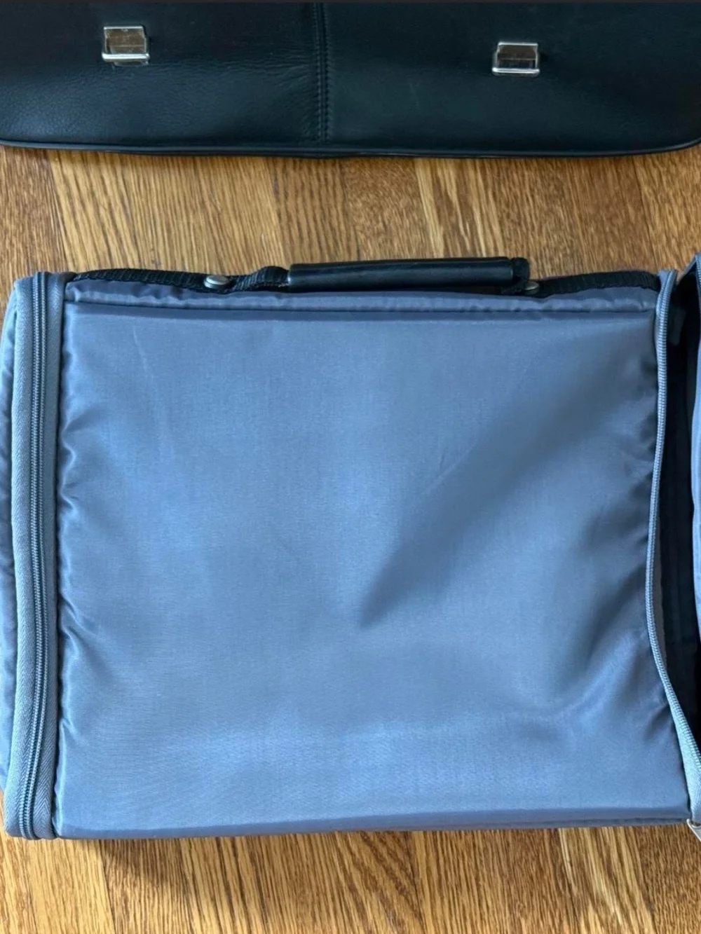 Kenneth Cole Black Leather Men’s Briefcase